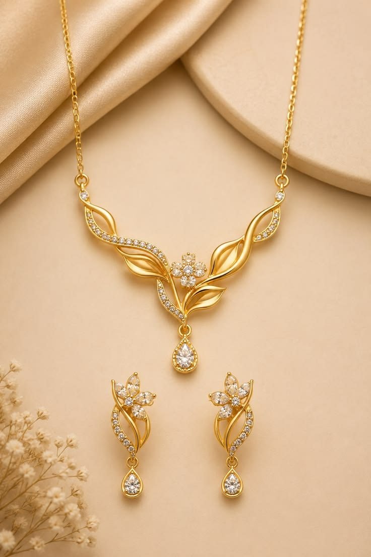 Everyday fashion gold necklace and earrings set